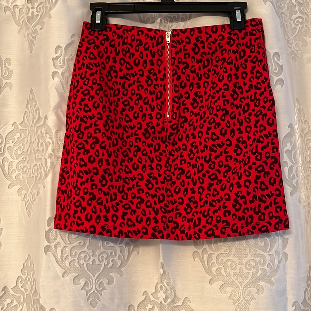 Forever 21 red animal print skirt